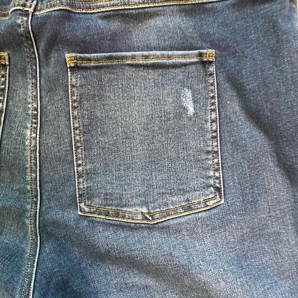 SPANX Medium Wash Distressed Ankle Skinny Jeans in Size Medium - Picture 16 of 16